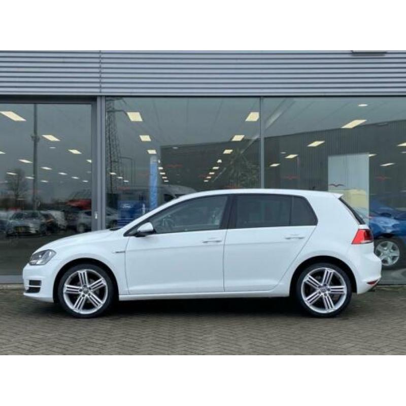 Volkswagen Golf 1.6-105PK TDI DSG Highline Navigatie | Clima