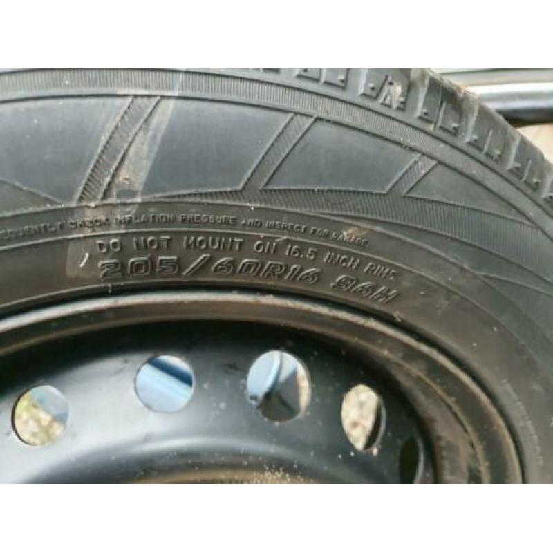 Falken HS 449 eurowinter 205/60r 16 96 H