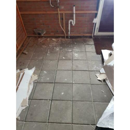 Gratis af te halen, tegels 30x30.