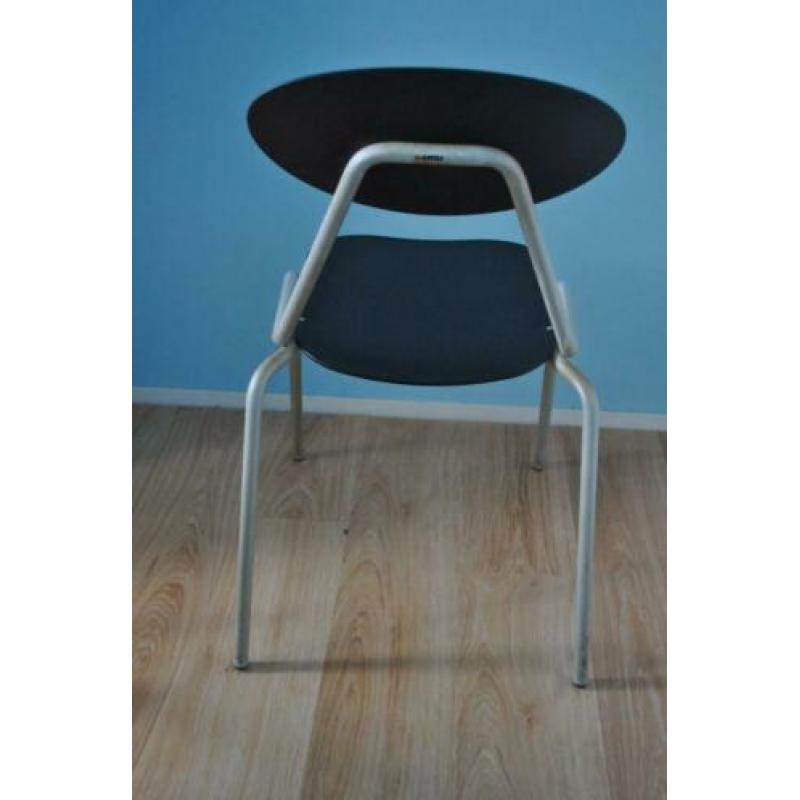 Stoelen (2 stuks van EMU design, vintage)