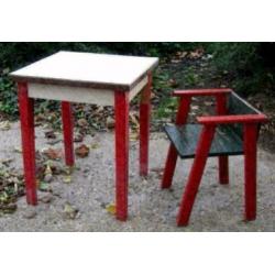 OPRUIMING Vintage kindertafeltje + stoel