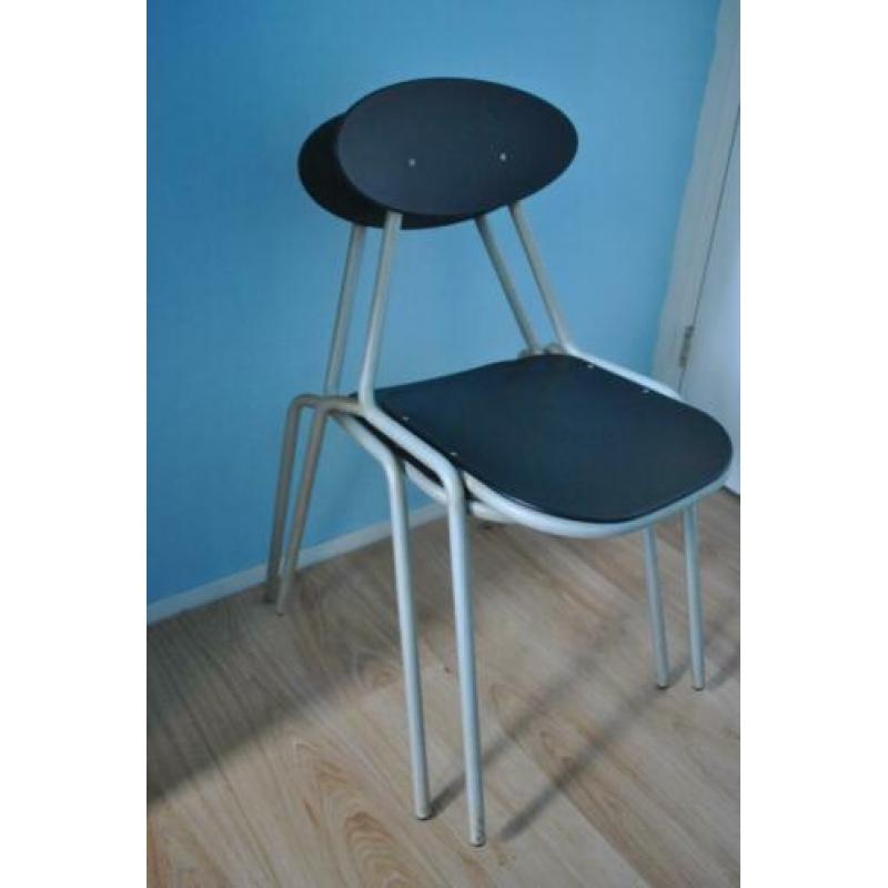 Stoelen (2 stuks van EMU design, vintage)