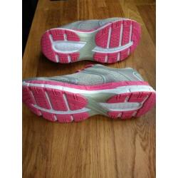 Grijze sneakers 36