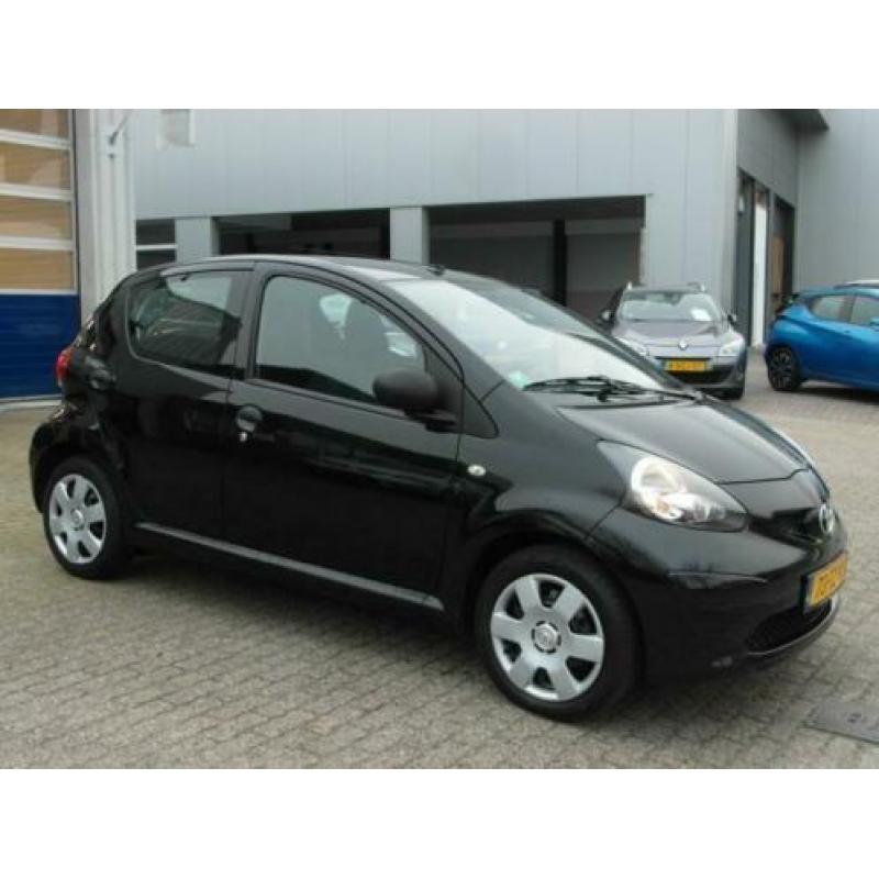 Toyota AYGO 1.0 12V VVT-I