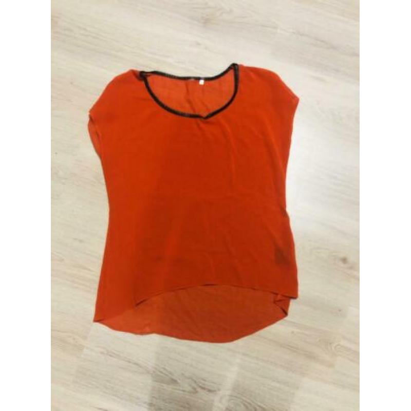 Pakket met shirtjes
