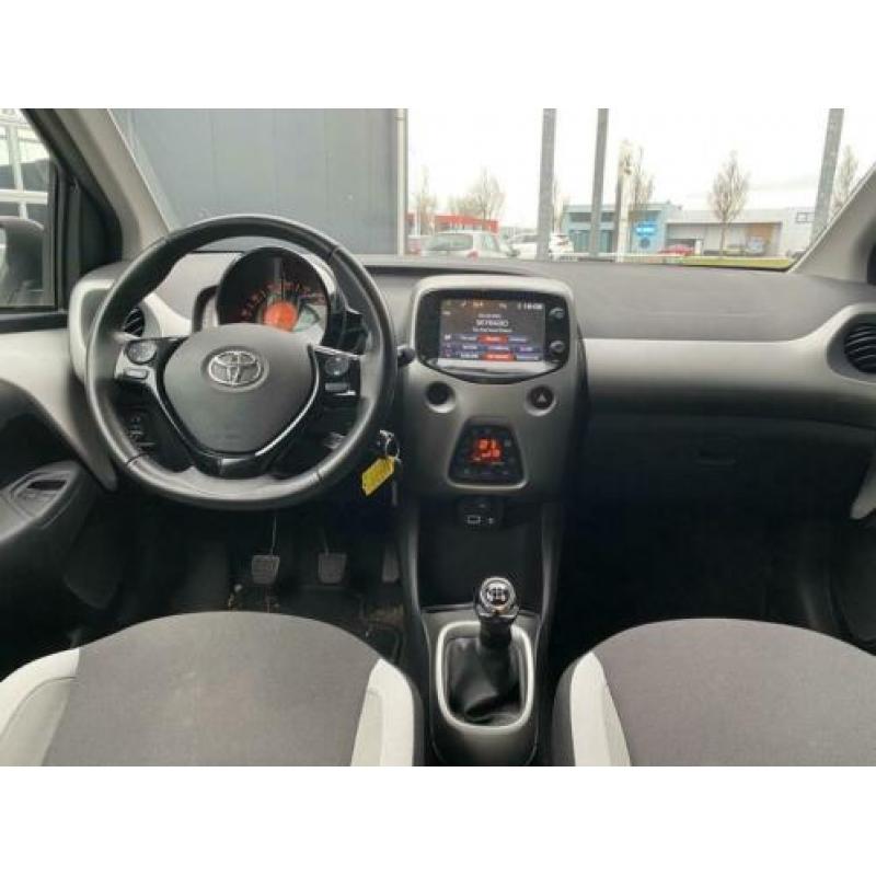 Toyota Aygo 1.0 VVT-i x-Play Climate Control