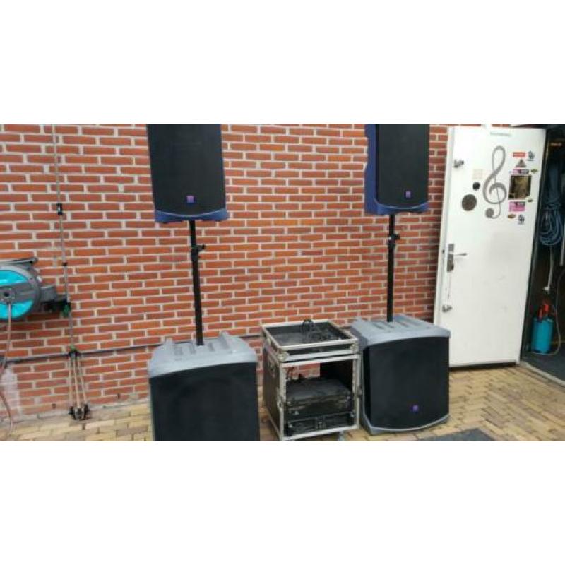 Geluidset in nette staat met versterkers compleet Turbosound