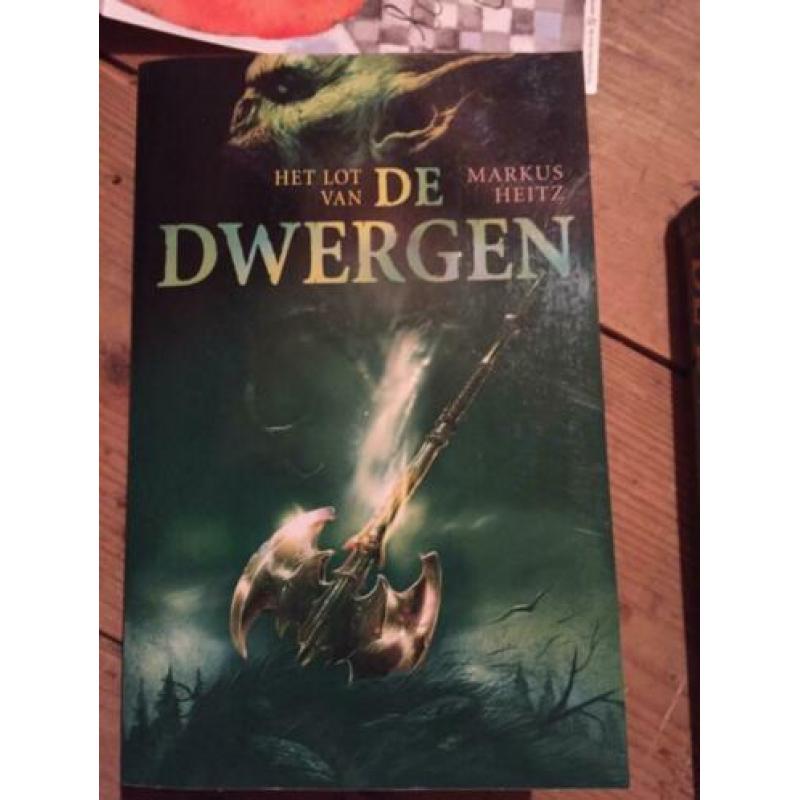 De dwergen en het lot van de dwergen van markus heitz