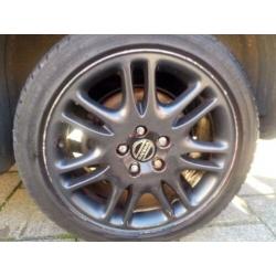 Volvo V70 2001, velgen 17"