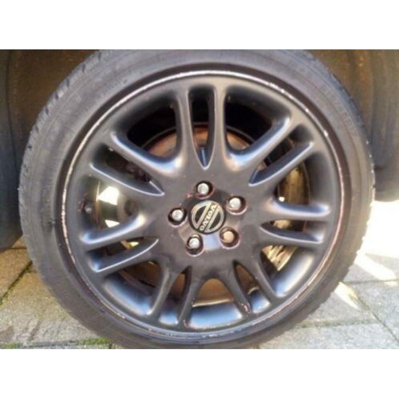 Volvo V70 2001, velgen 17"