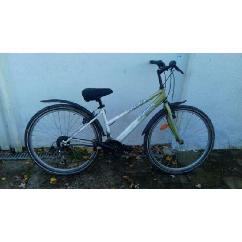 te koop aangeboden diverse meisjesfietsen