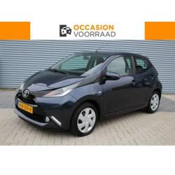 Toyota Aygo 1.0 VVT-i x-play € 7.945,00