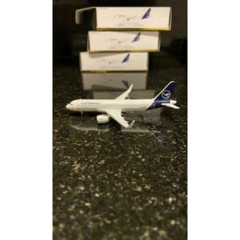 Lufthansa A320 neo pandamodel 1:400