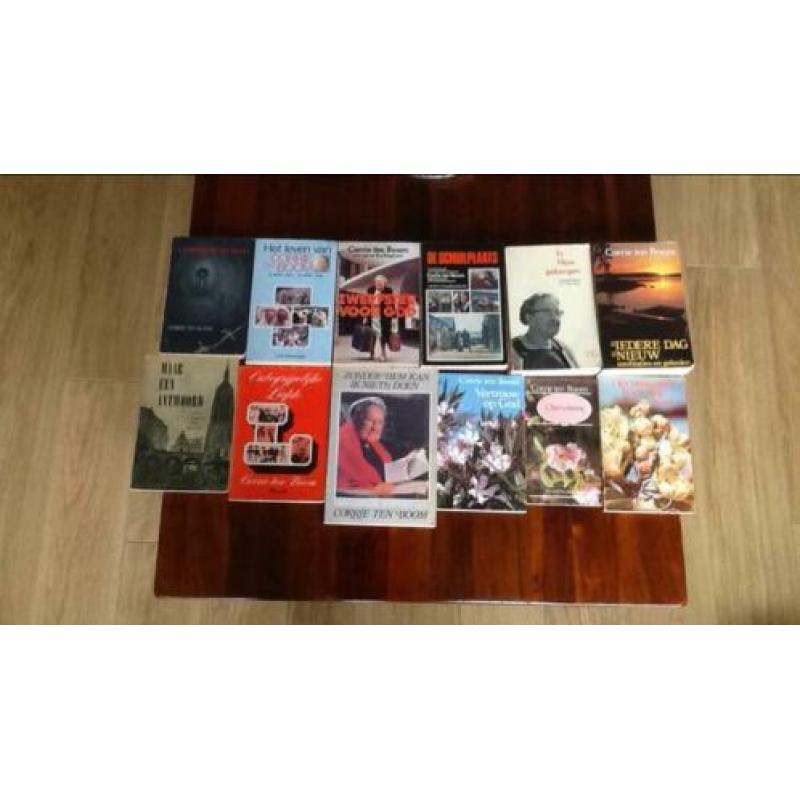 12 bundels/boeken Corrie ten Boom