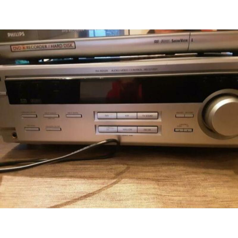 Stereo installatie met supwoofer , 2 boxen cd speler enz
