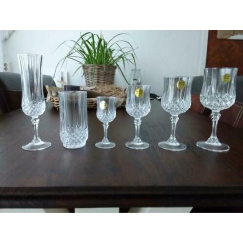 Compleet en gaaf 36-delig kristallen glas servies te koop