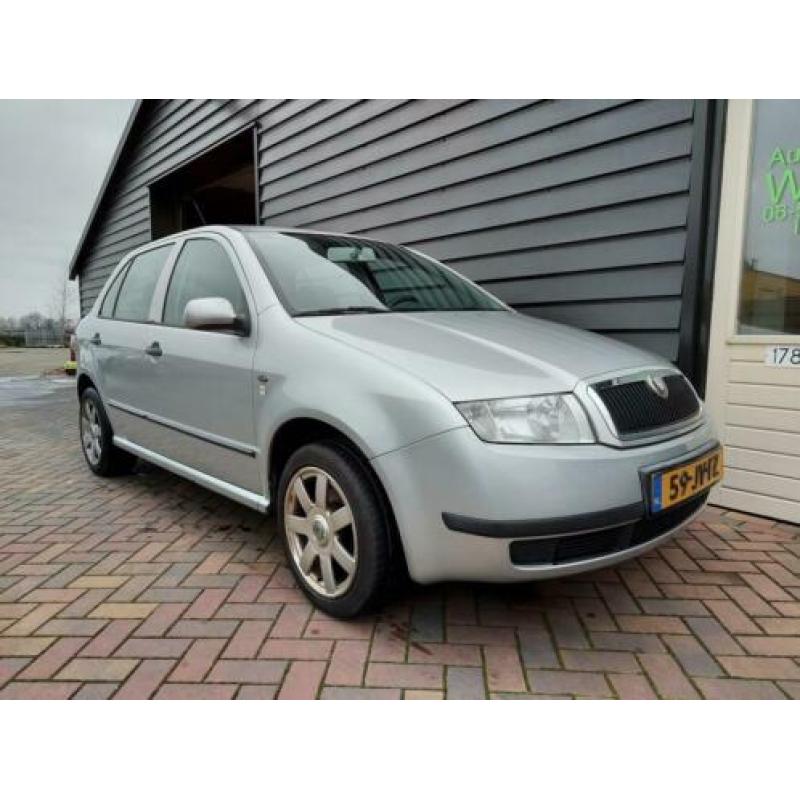Skoda Fabia 1.4 Comfort * Cruise / 5 Drs / APK 19-4-2021 *