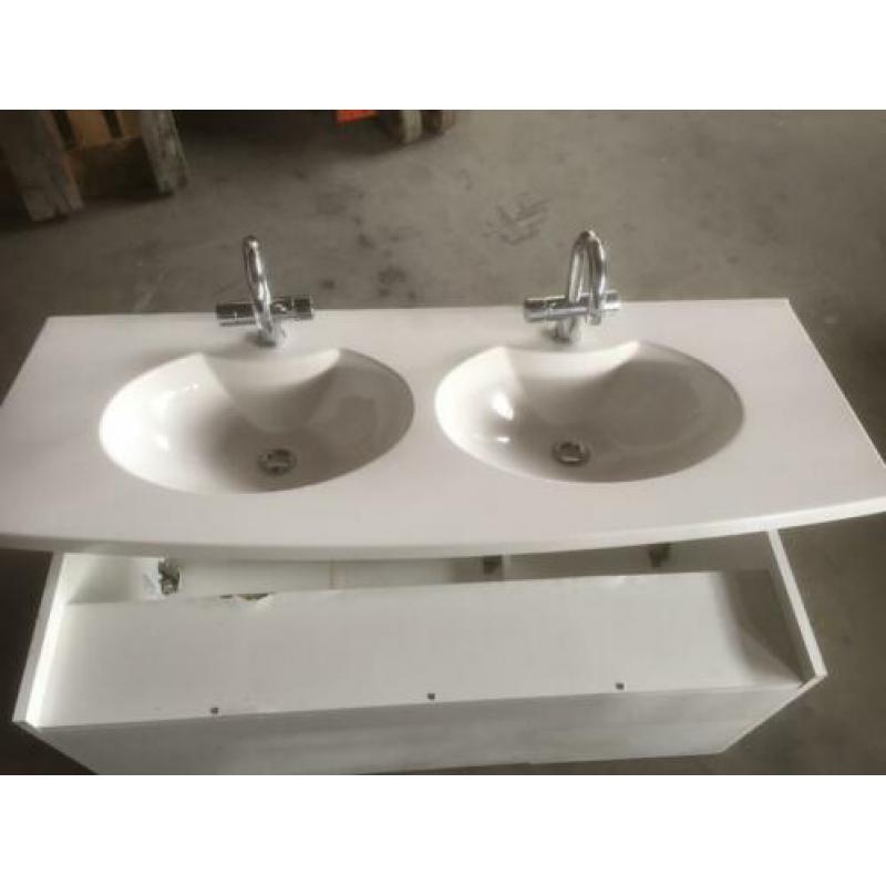 Wasbak incl kranen