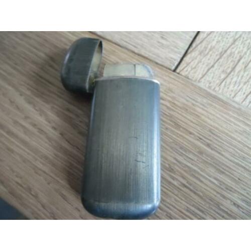 Antieke aansteker. Messing