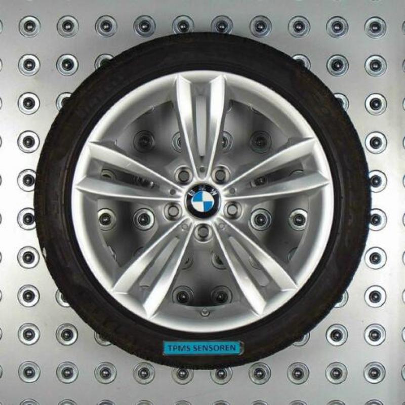BMW F30 F31 LCI 18 inch Styling 658 velgen met Pirelli winte
