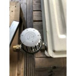 Radiatoren 140x40 en 80x40 GRATIS