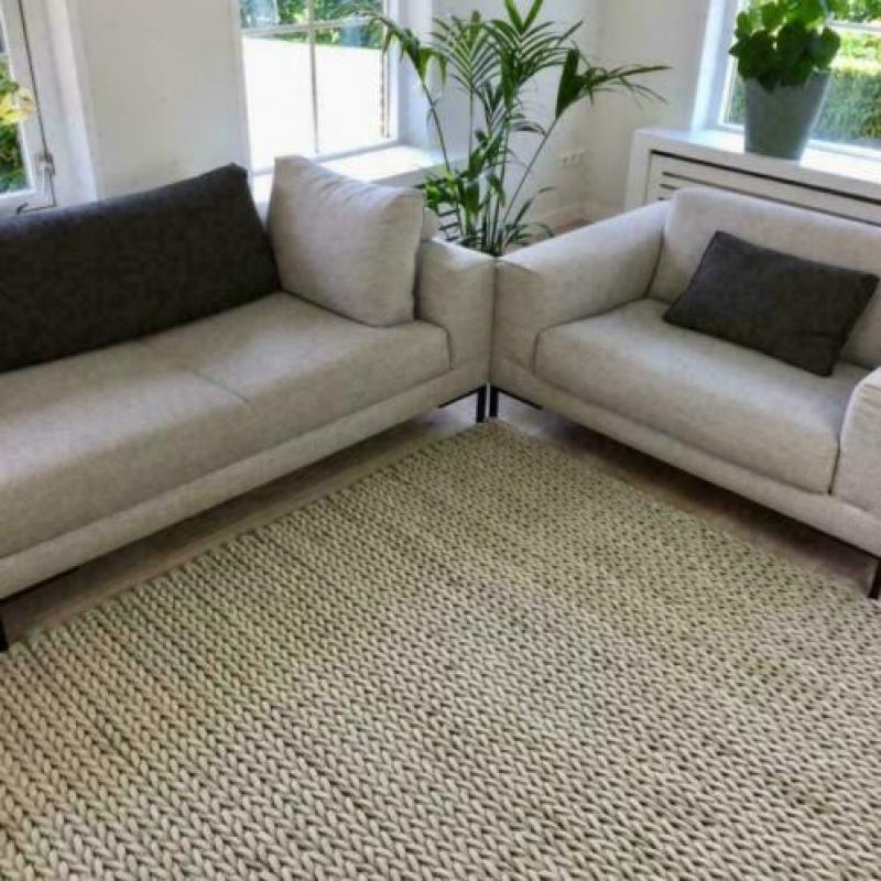 Wollen vloerkleden (meer dan 200 stuks)!