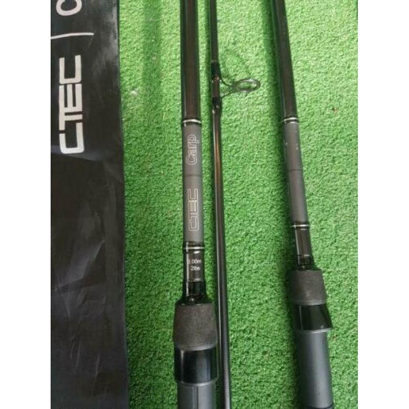 2x Ctec shadow carp compact 10ft 2Lb nieuw staat