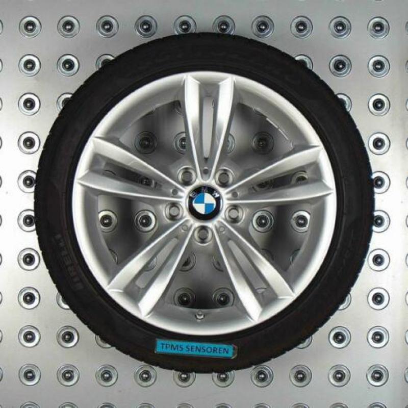 BMW F30 F31 LCI 18 inch Styling 658 velgen met Pirelli winte