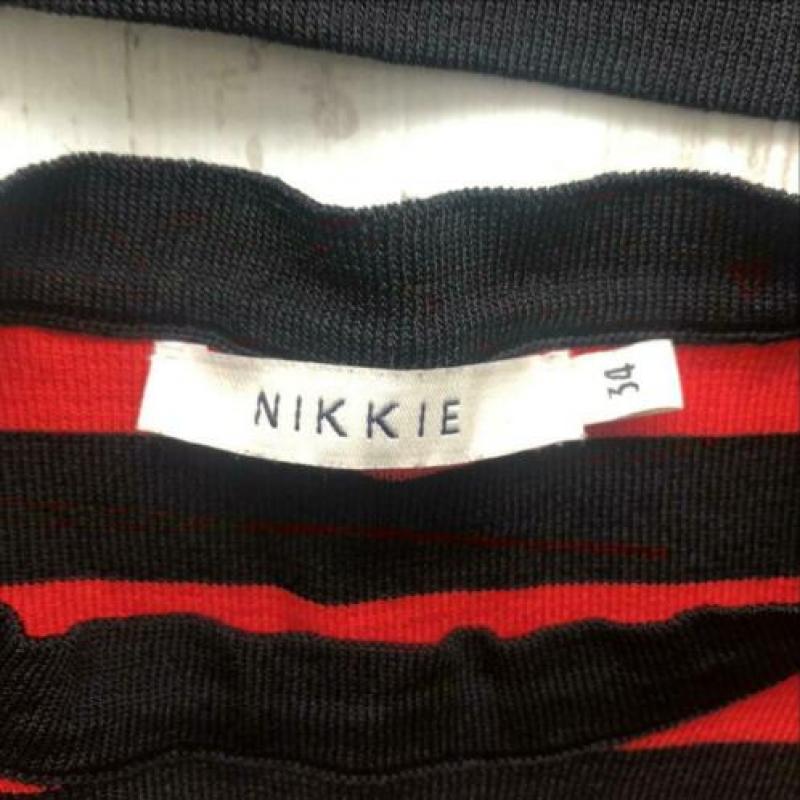 Nikkie tops