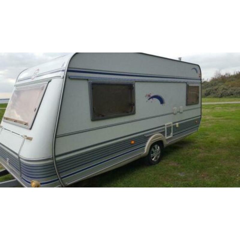 Igst tec travelking 470 met complete inboedel! enkele bedden