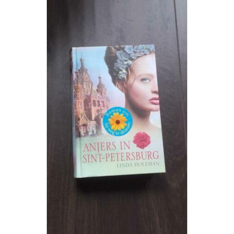 Anjers in Sint Petersburg Linda Holeman roman gebonden HC