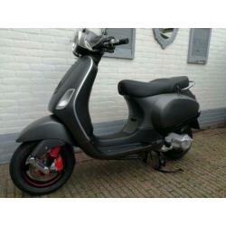 Vespa lx snor mat grijs metallic 4 takt