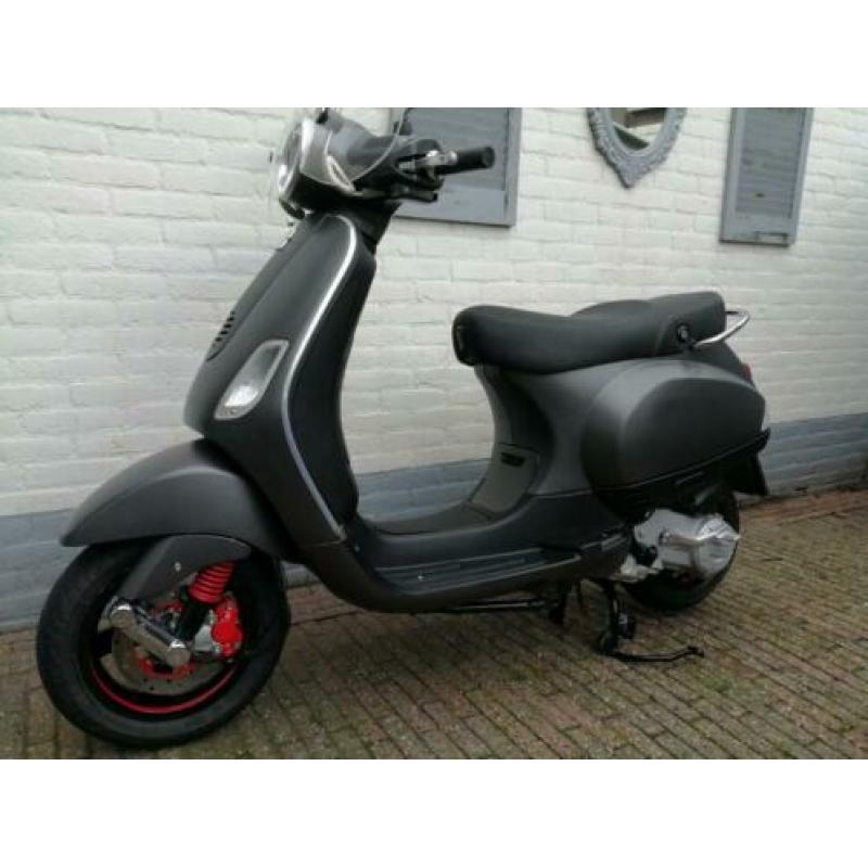 Vespa lx snor mat grijs metallic 4 takt