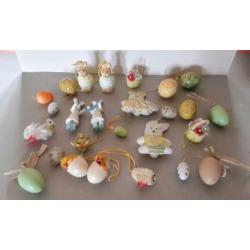 26 paasfiguren, paasdecoratie van diverse materialen oa hout