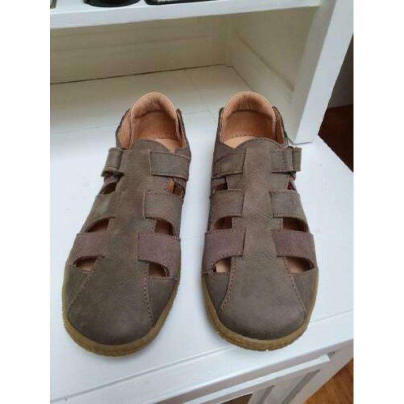 Taupe kleurige El natura Lista sandalen 37.