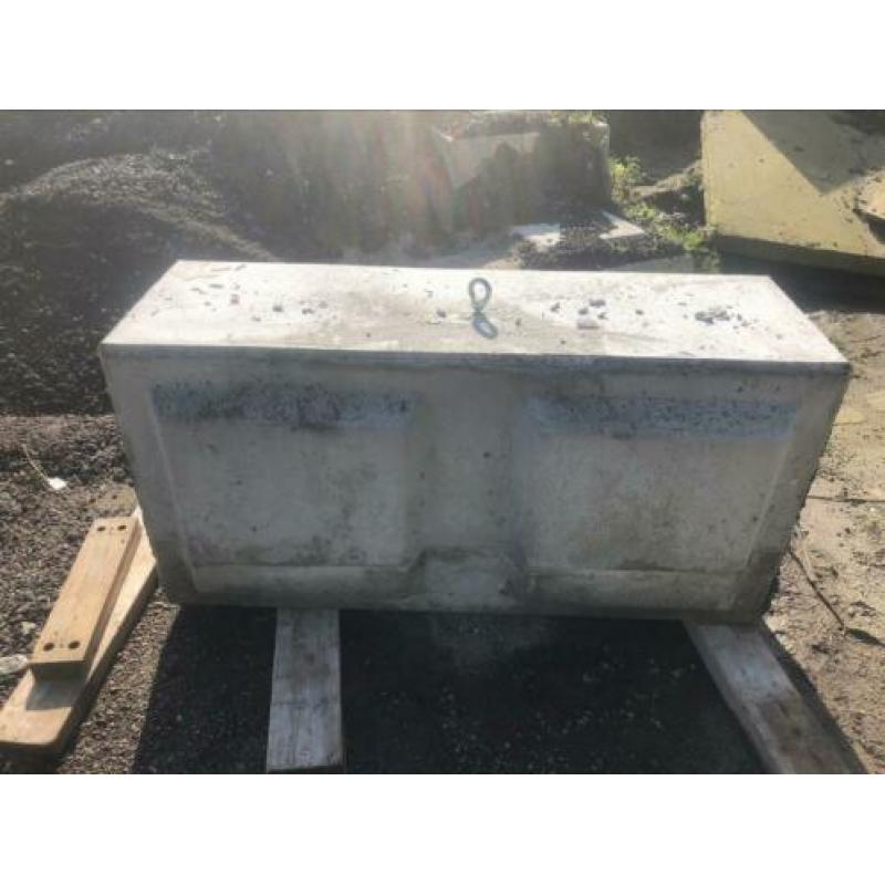 3 x 2 Mallen voor beton legoblokken (prijs er stuk)