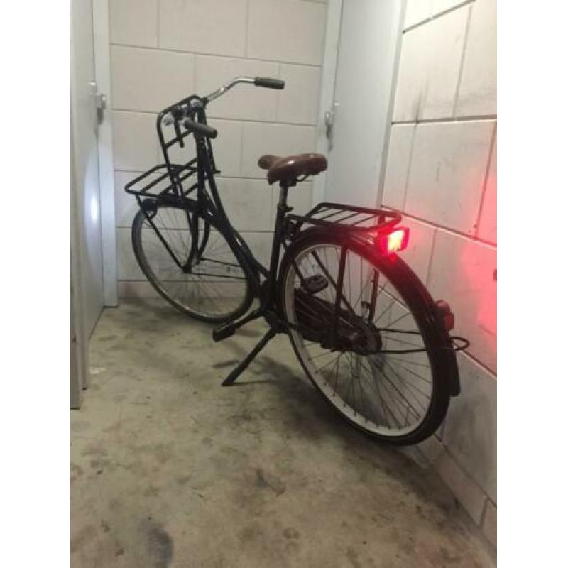 dames/omafiets met terugtraprem in goede staat te koop.