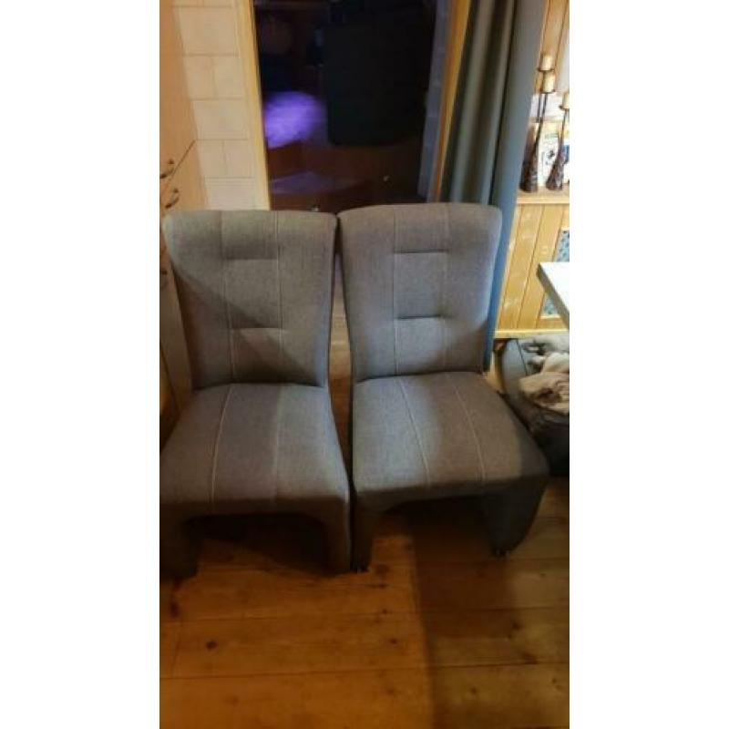 4 grijze eetkamer stoelen