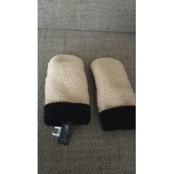 Lammy coat handschoenen Hema