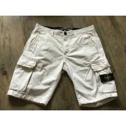 Stone Island korte broek, maat 32 Z.G.A.N.