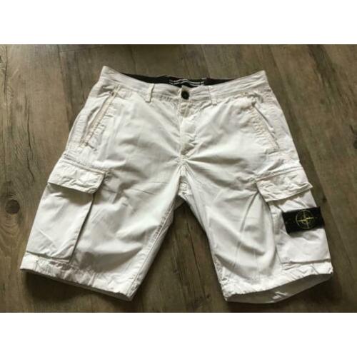 Stone Island korte broek, maat 32 Z.G.A.N.