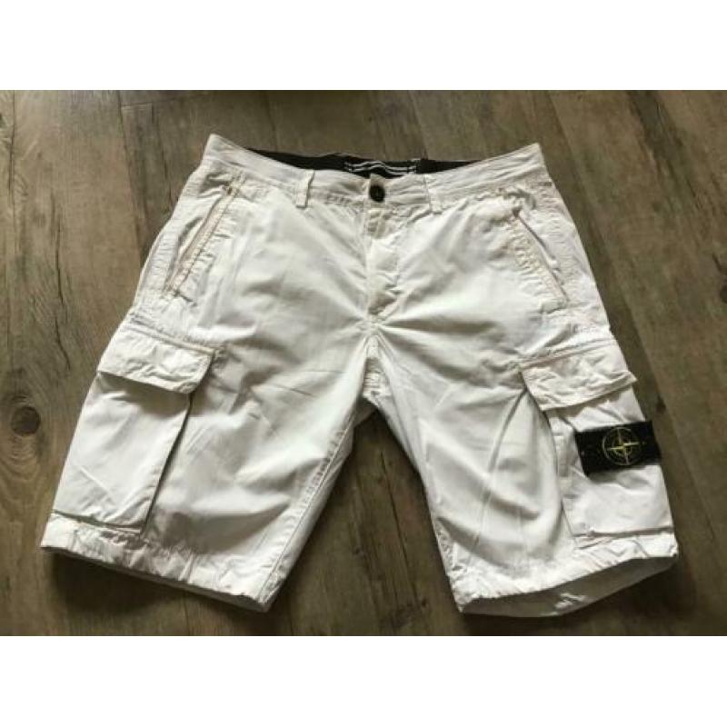 Stone Island korte broek, maat 32 Z.G.A.N.