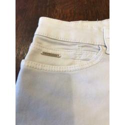 Beige push-up broek van Stradivarius maat 42