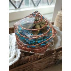 Orgonite orgon 'spiral power' diverse stenen en cel