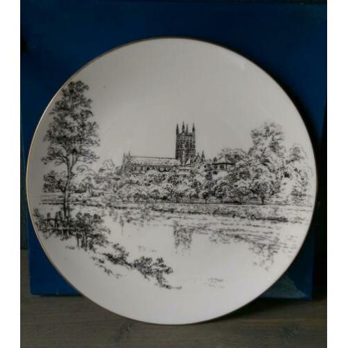 Bord Royal Worcester Cathedral, 27 cm In doos