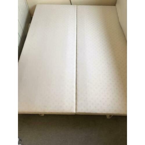 Boxspring 210 x (2x80) (gratis af te halen)