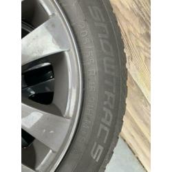 Originele BMW 16” lichtmetalen velgen incl. 4 winterbanden