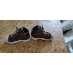Develab schoenen donkerbruin maat 25