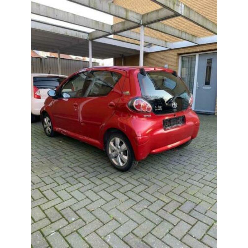 Toyota Aygo 1.0 12V Vvt-i 5DRS 2011