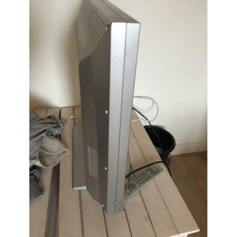 Grundig tv met afstandsbediening